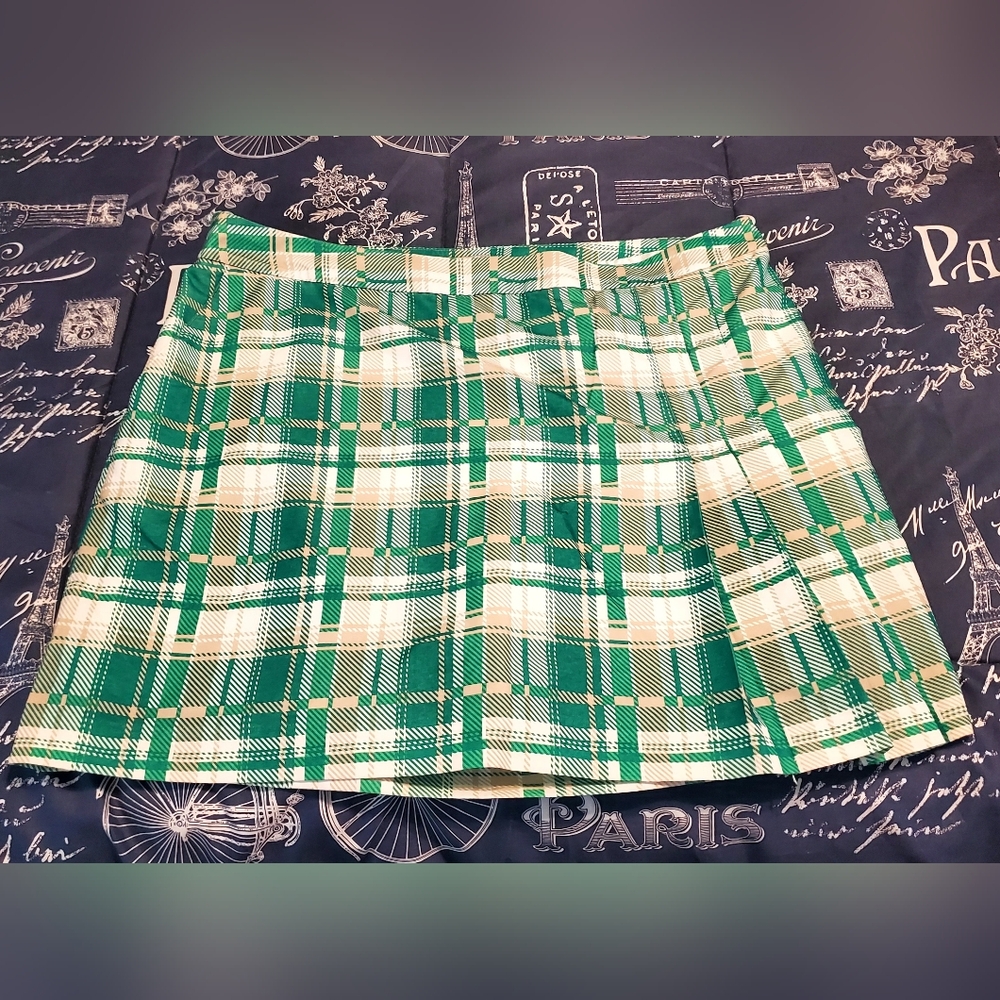 IZOD Green and White Plaid Mini Skort